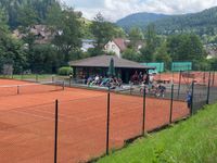 Zahlreiche Besucher auf unserer Tennisanlage am B&uuml;hl
